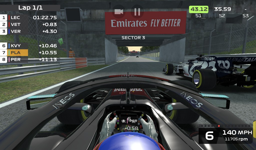 F1 Mobile Racing screenshot 1