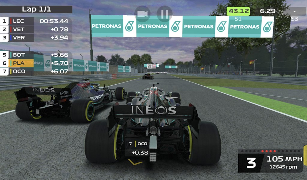 F1 Mobile Racing screenshot 2